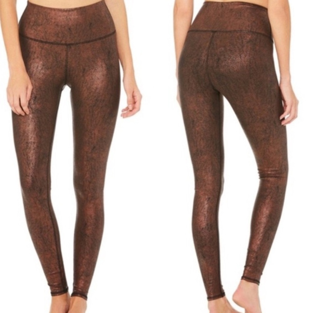 Alo Yoga High Waist Airbrush Leggings in Metallic Copper (NWT)